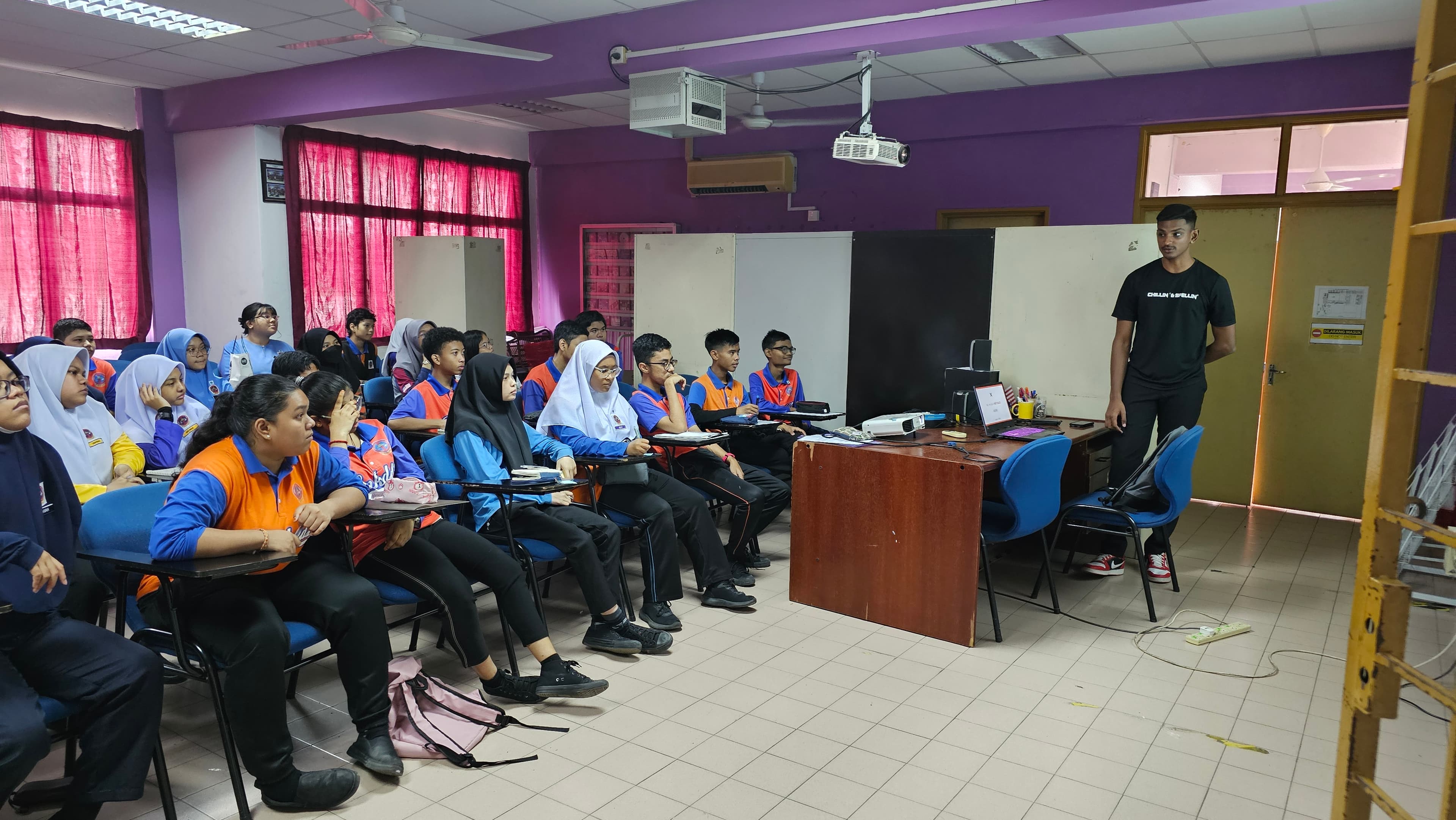 Classroom learning session